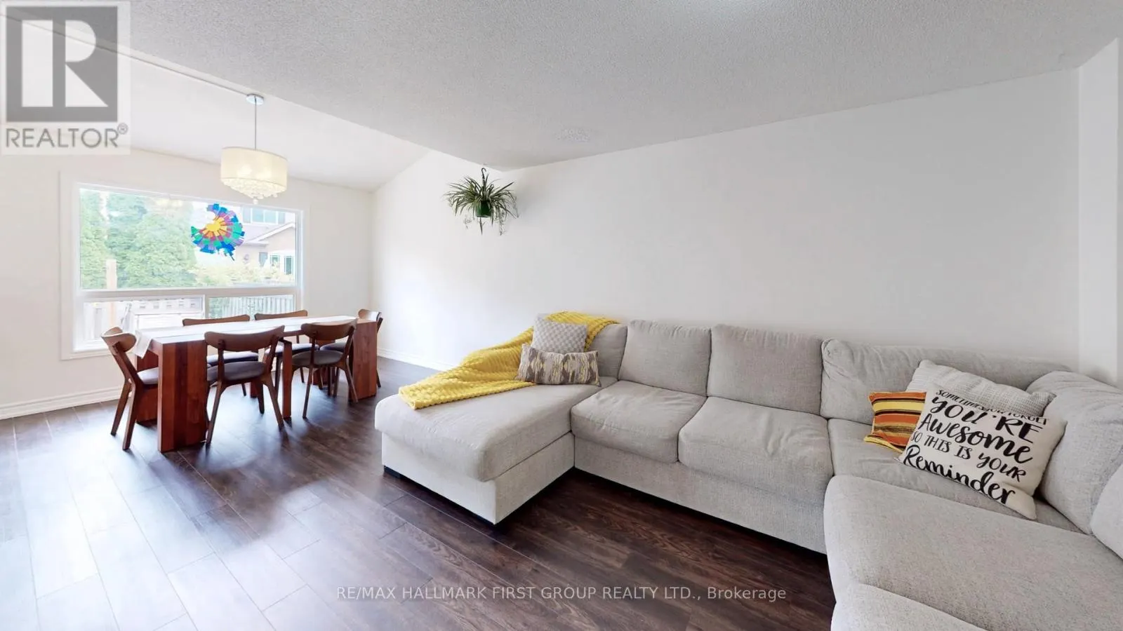 54 DAVIES CRESCENT