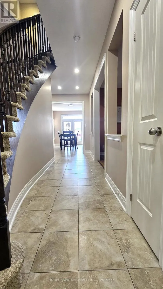 2076 QUEENSBURY DRIVE