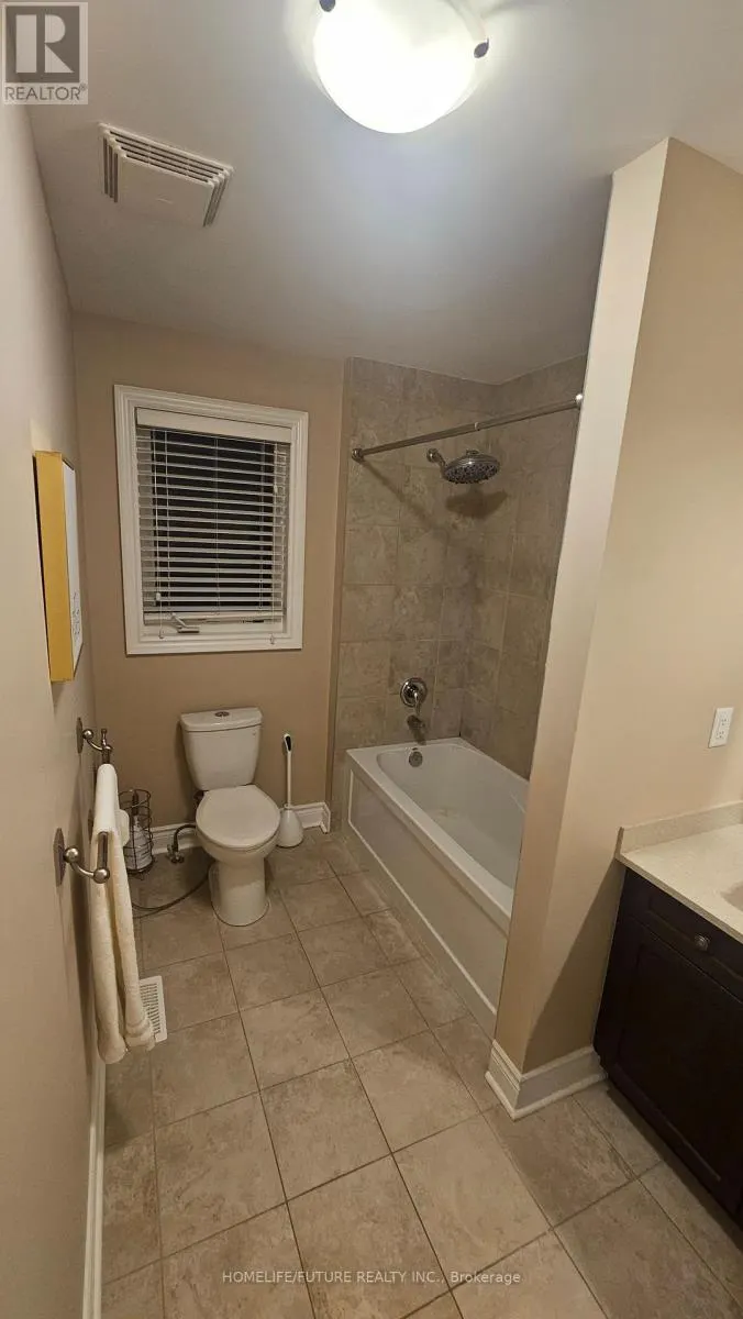 2076 QUEENSBURY DRIVE