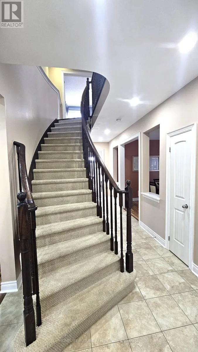 2076 QUEENSBURY DRIVE
