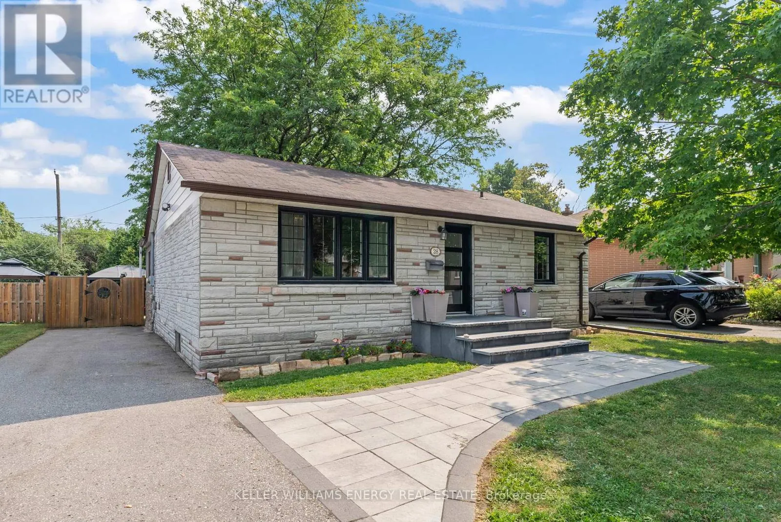 28 ADMIRAL ROAD