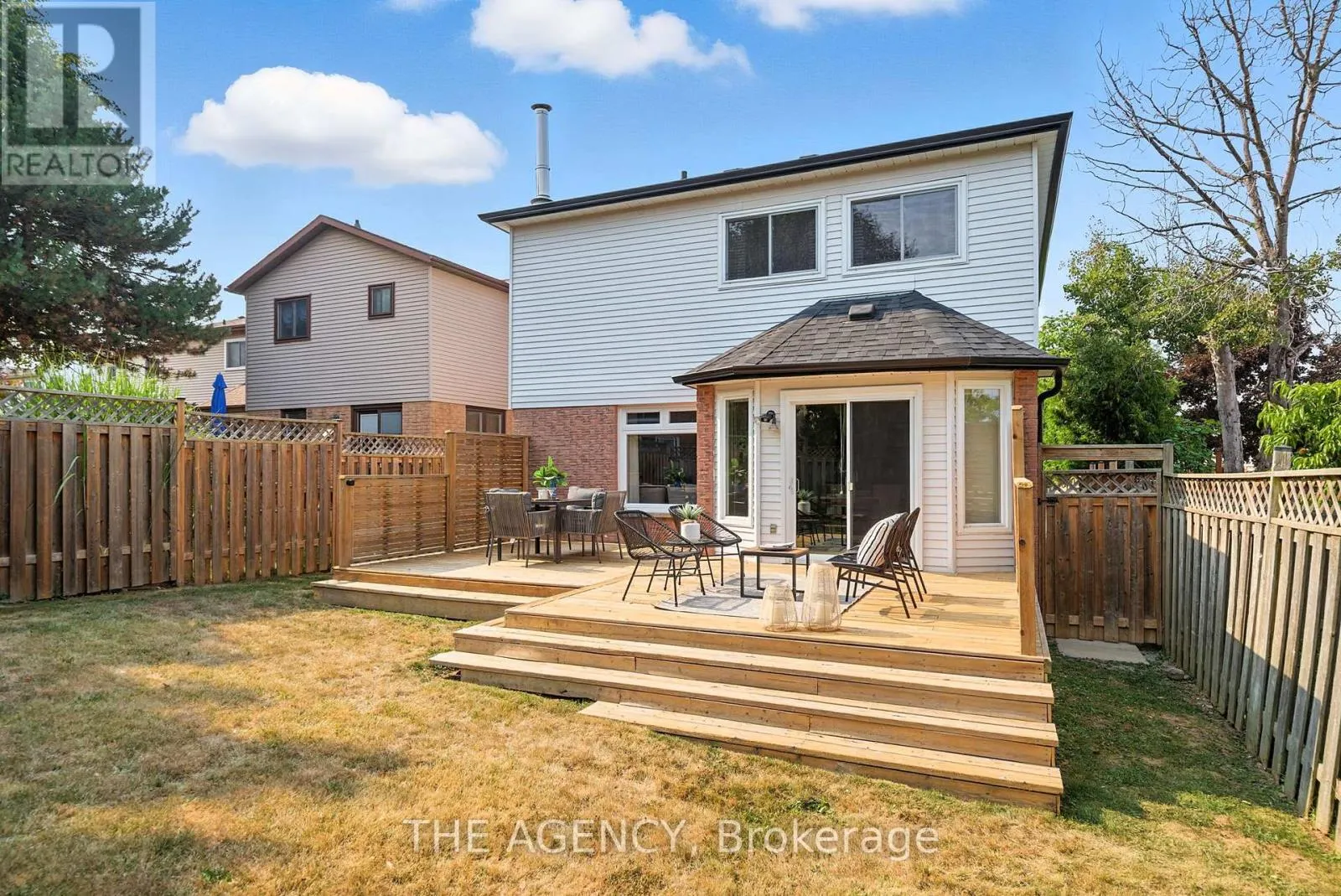 1541 BENTLEY LANE