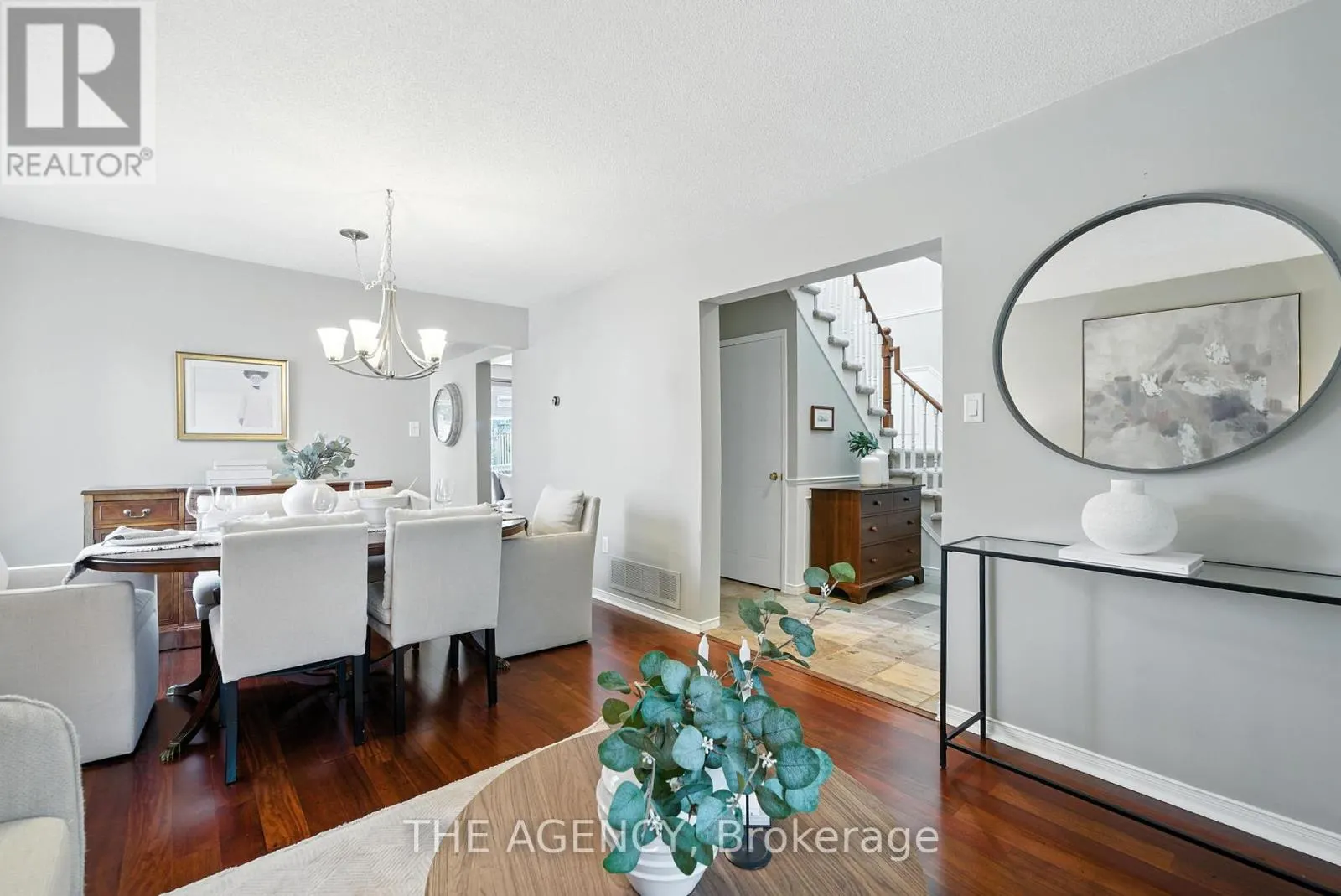 1541 BENTLEY LANE