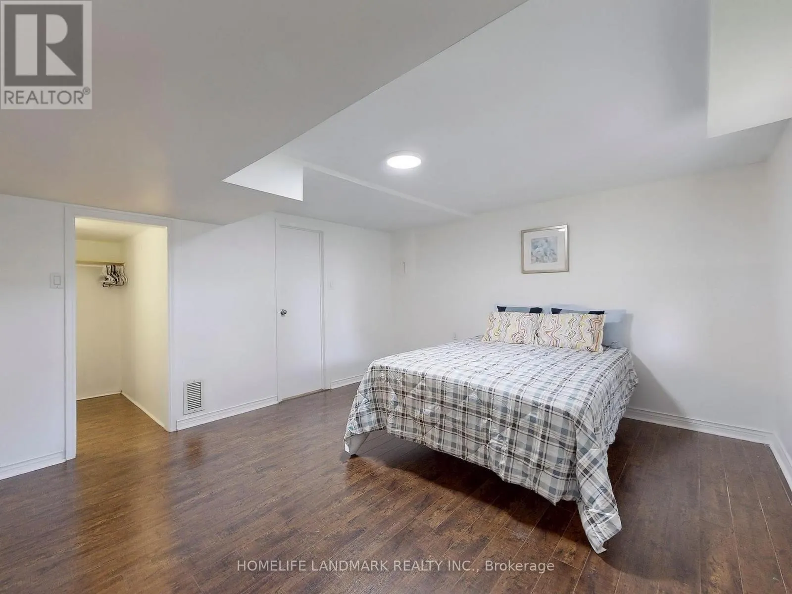 120 RAVENSCROFT ROAD