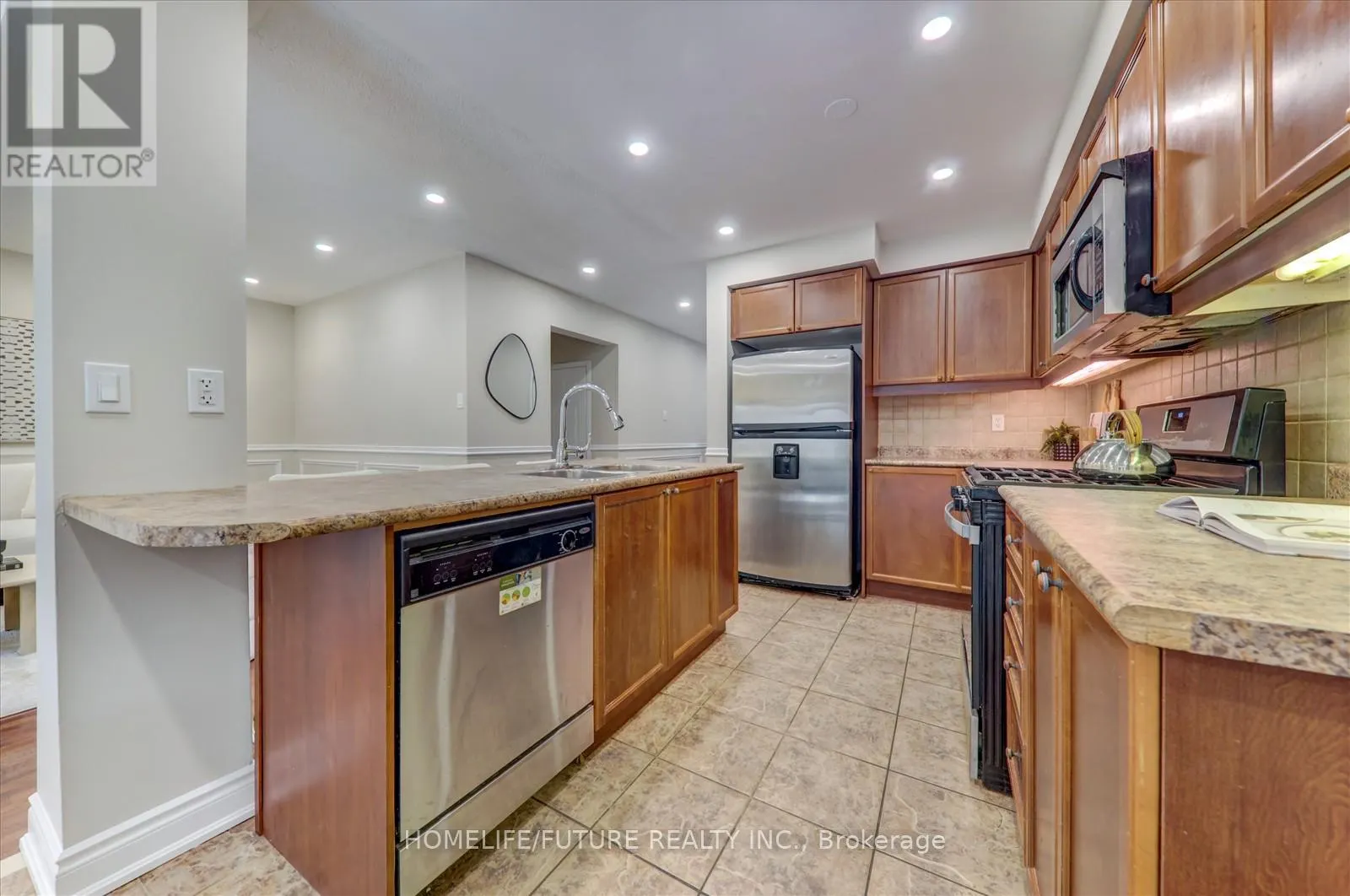 16 BARDEN CRESCENT