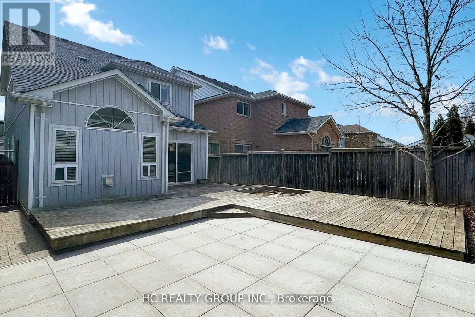 8 BEAUMARIS CRESCENT