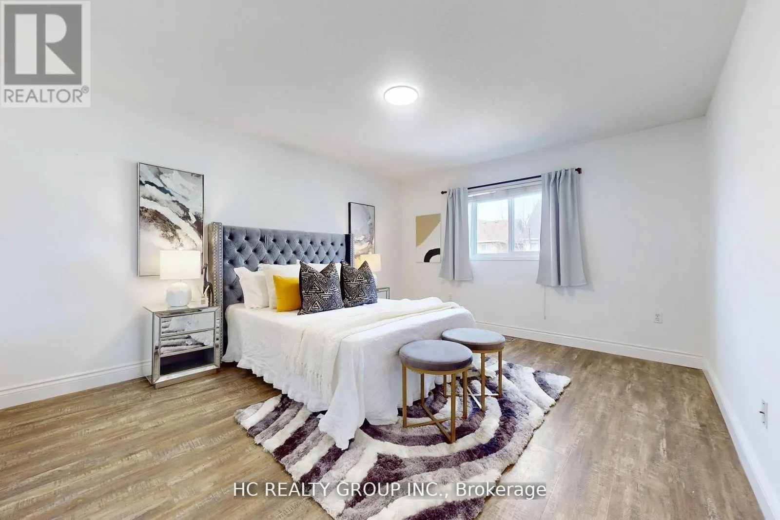 8 BEAUMARIS CRESCENT