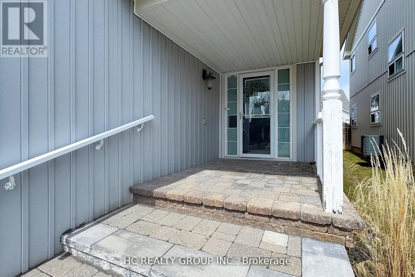 8 BEAUMARIS CRESCENT