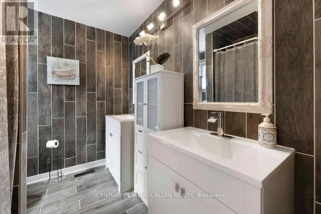 2 RIBBLESDALE DRIVE