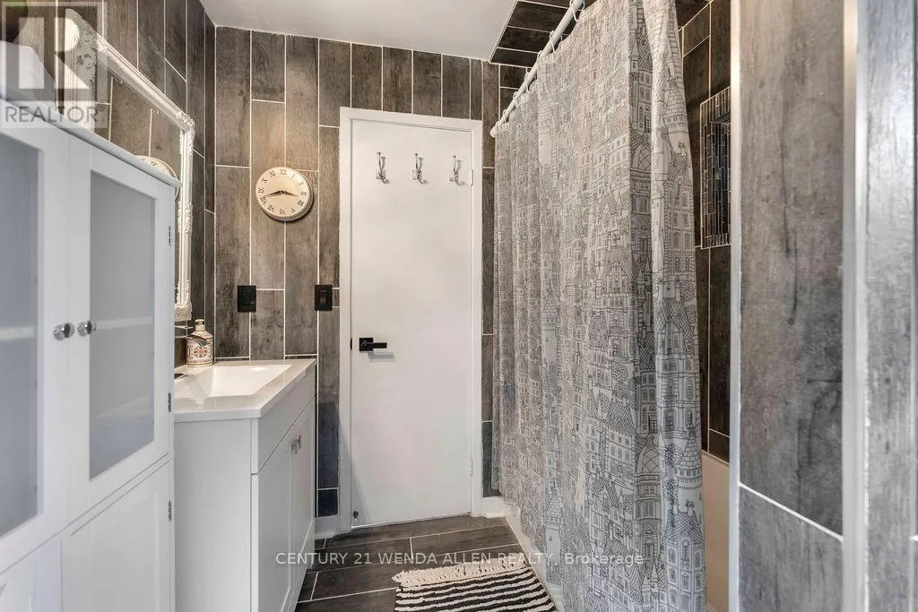 2 RIBBLESDALE DRIVE