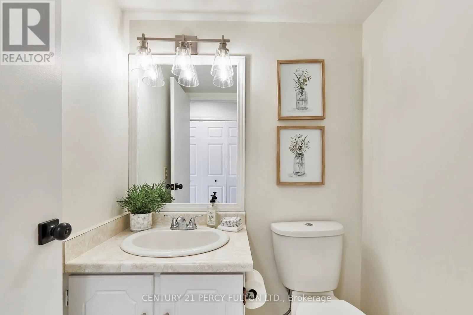 PH12 - 55 WILLIAM STREET E