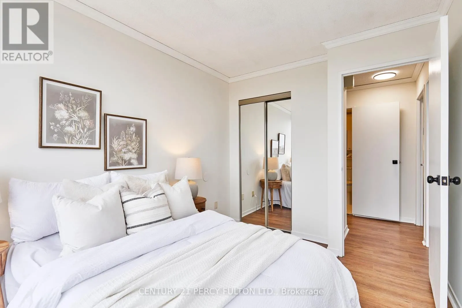 PH12 - 55 WILLIAM STREET E
