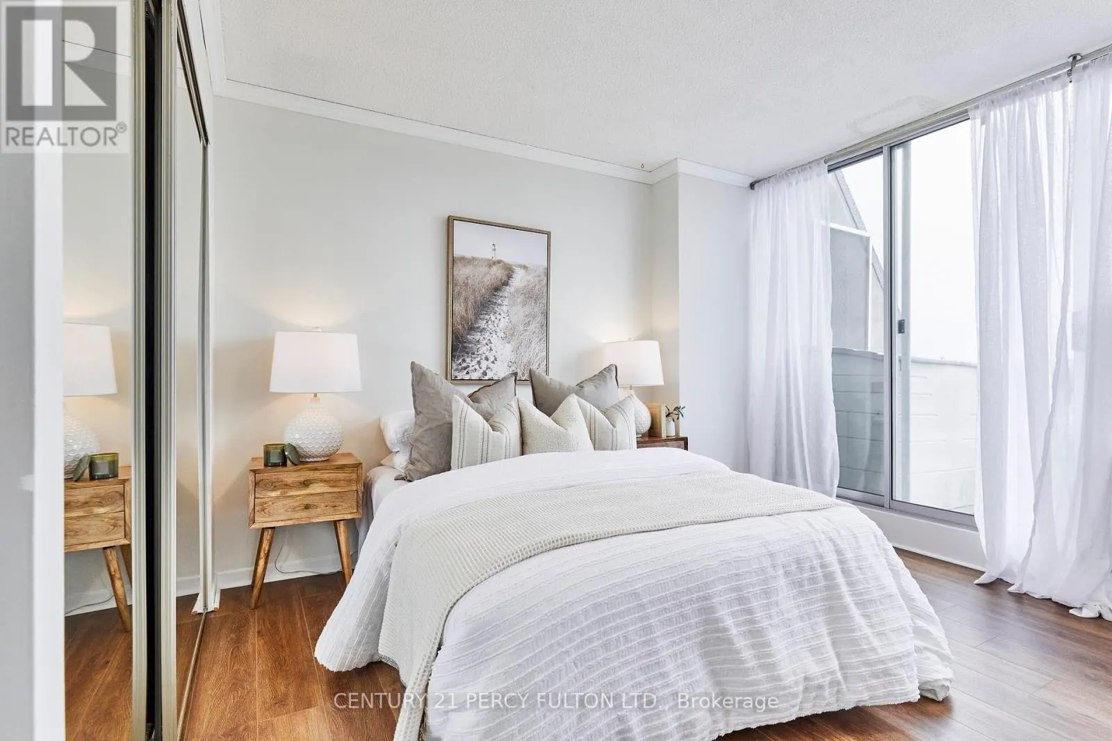 PH12 - 55 WILLIAM STREET E