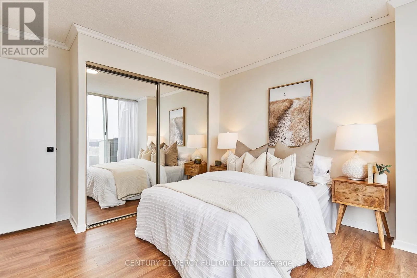 PH12 - 55 WILLIAM STREET E