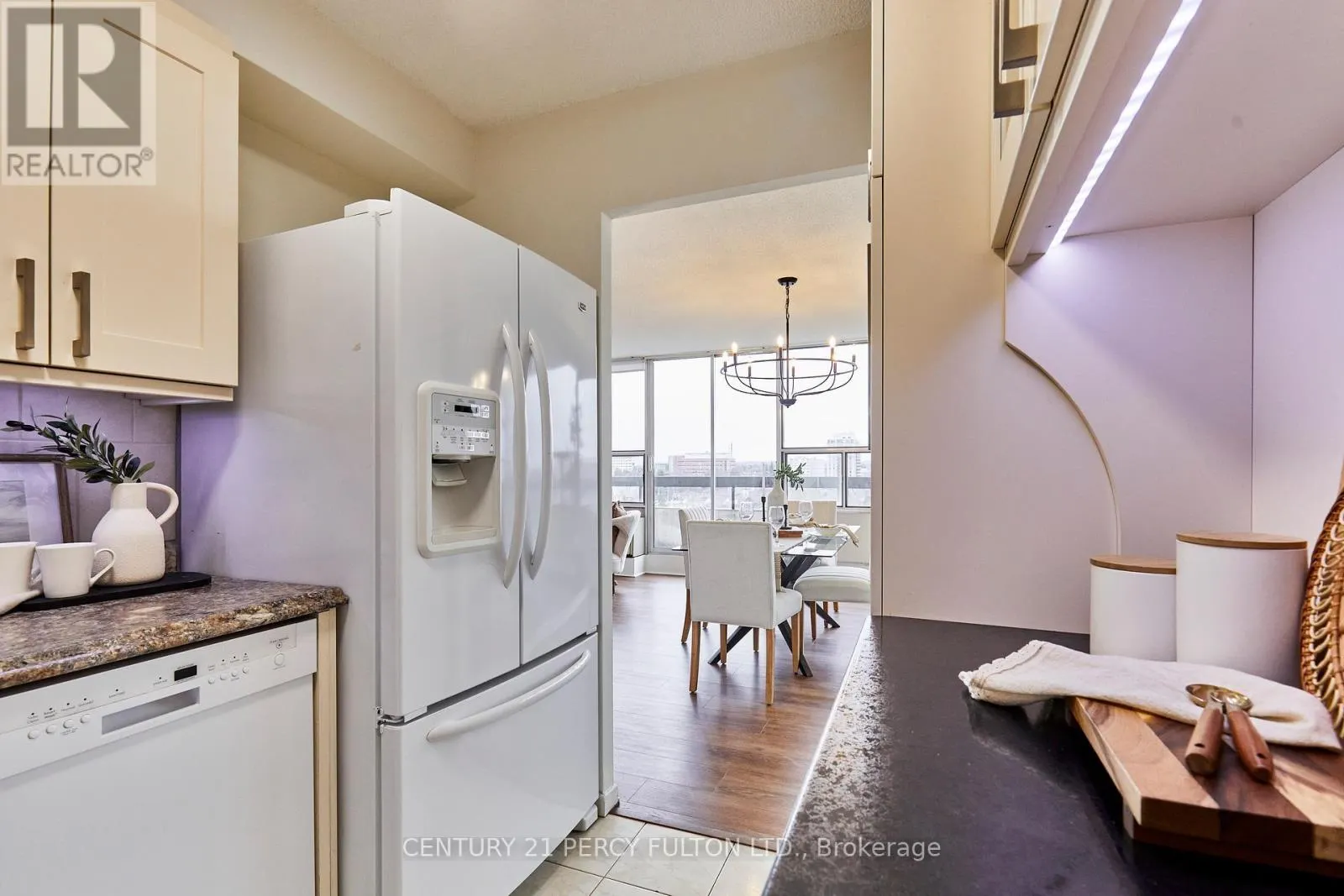 PH12 - 55 WILLIAM STREET E
