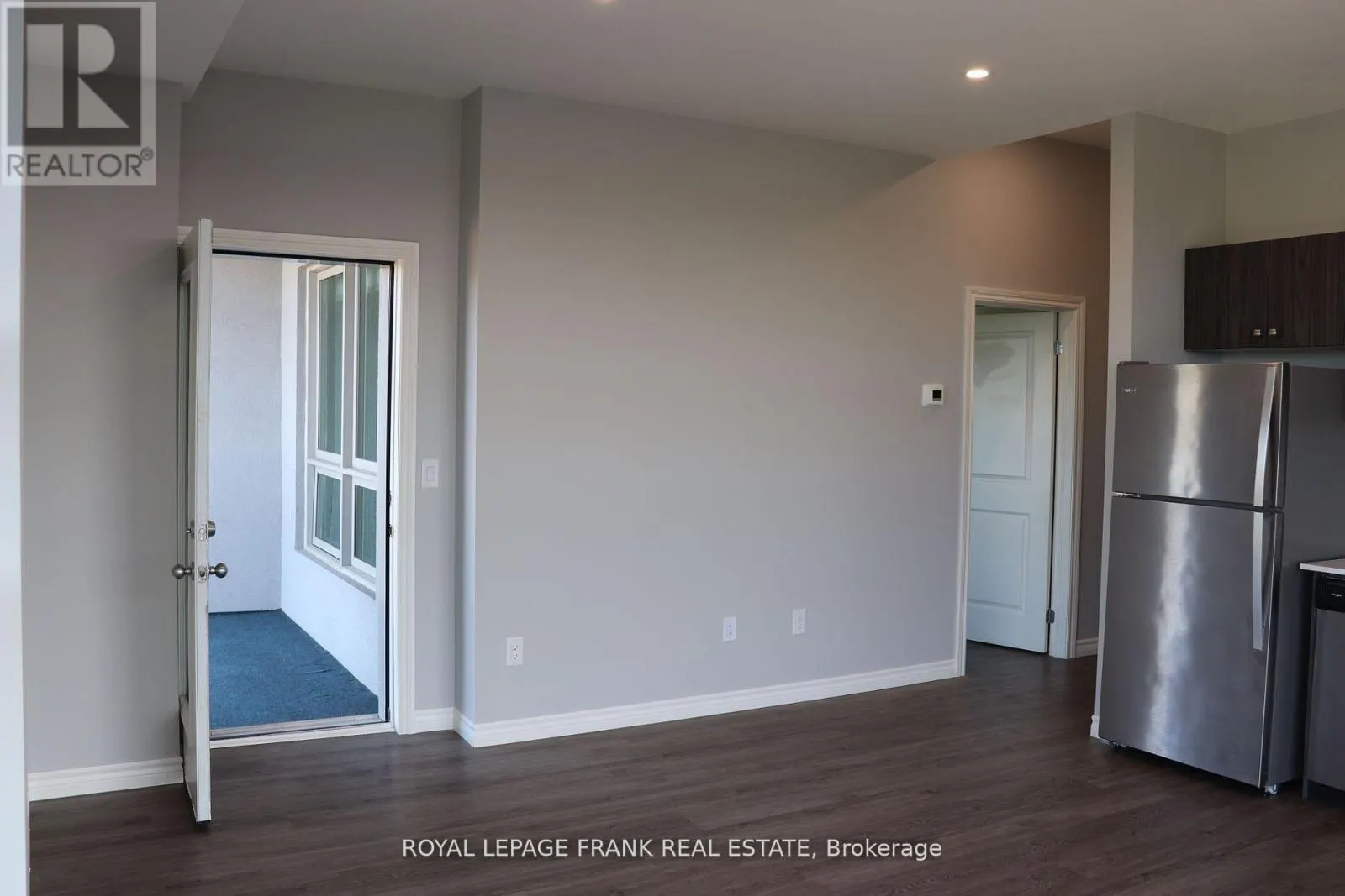 D - 513 DUNDAS STREET E, #D