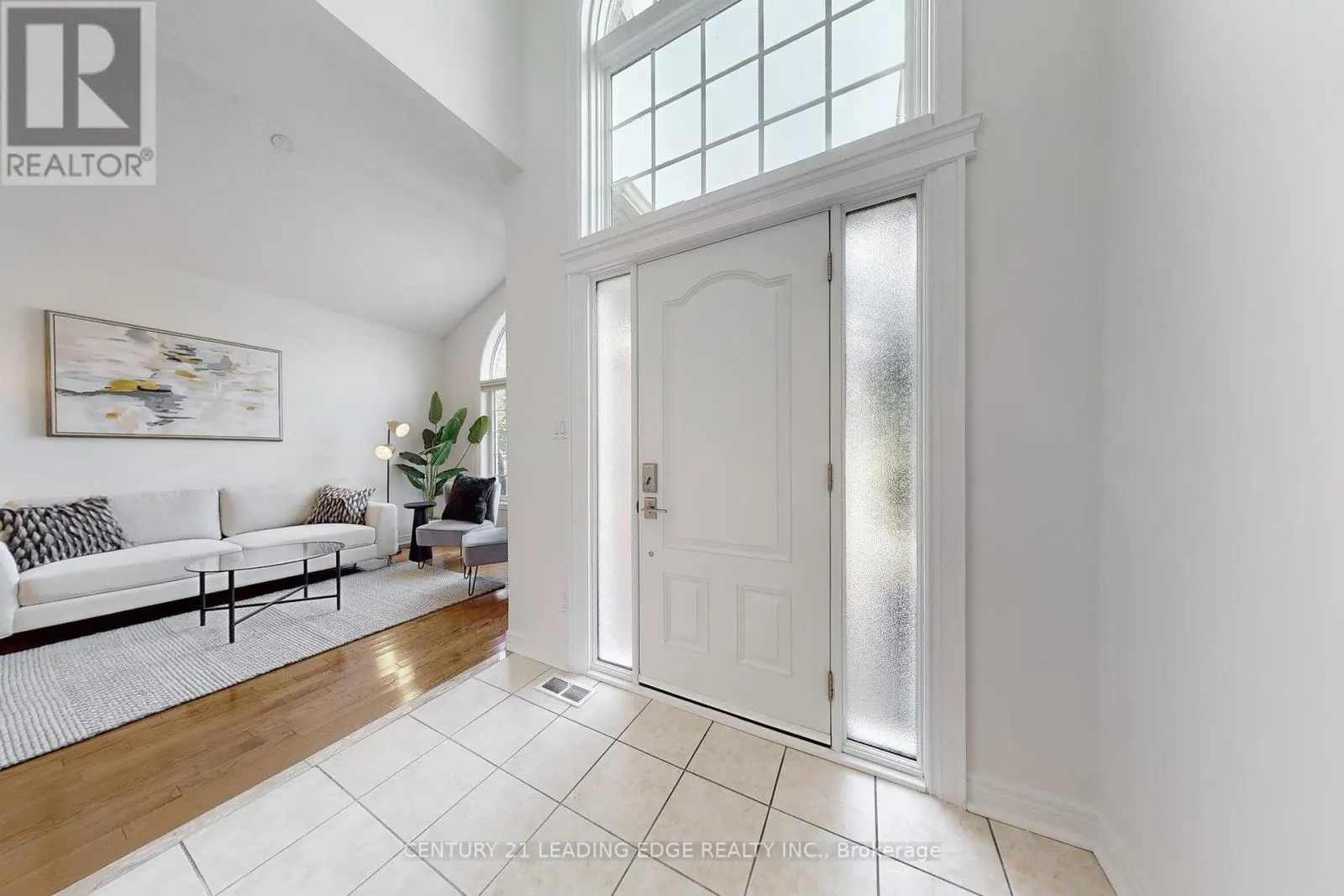 320 WATERBURY CRESCENT