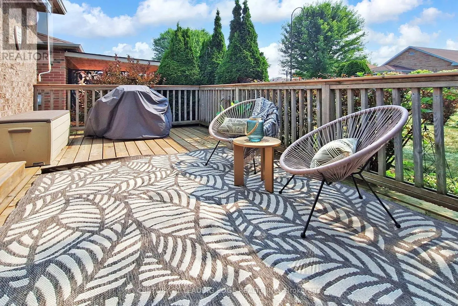 320 WATERBURY CRESCENT