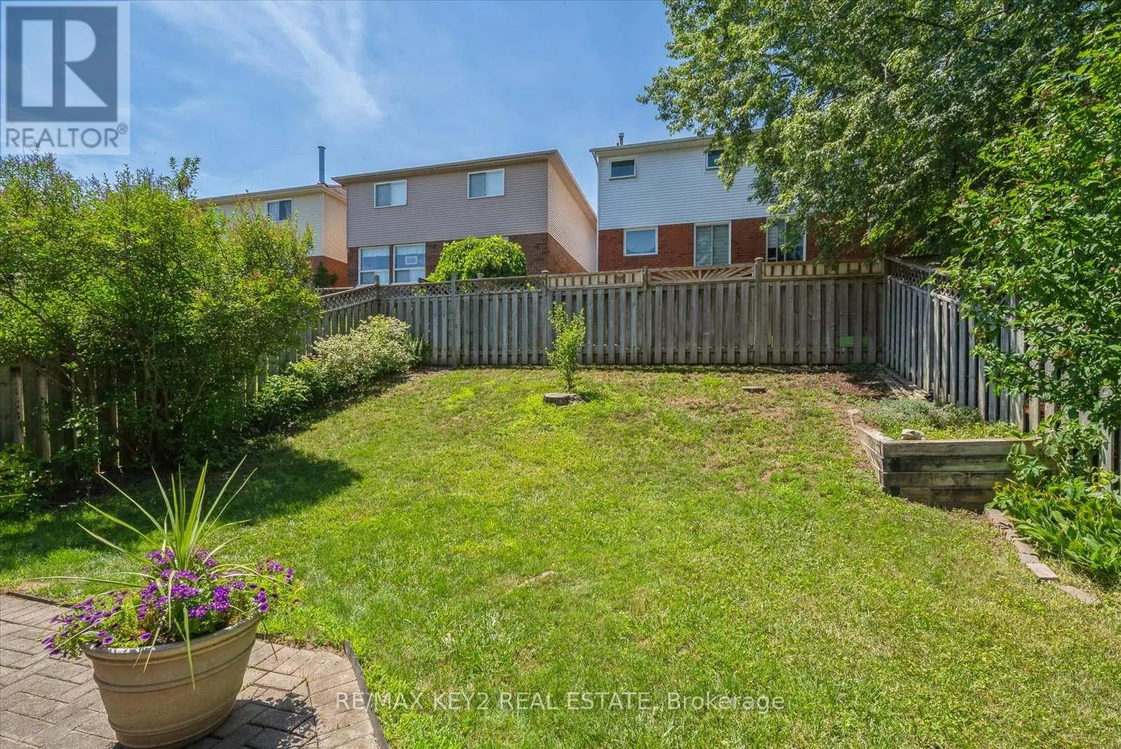 2284 CHAPMAN COURT