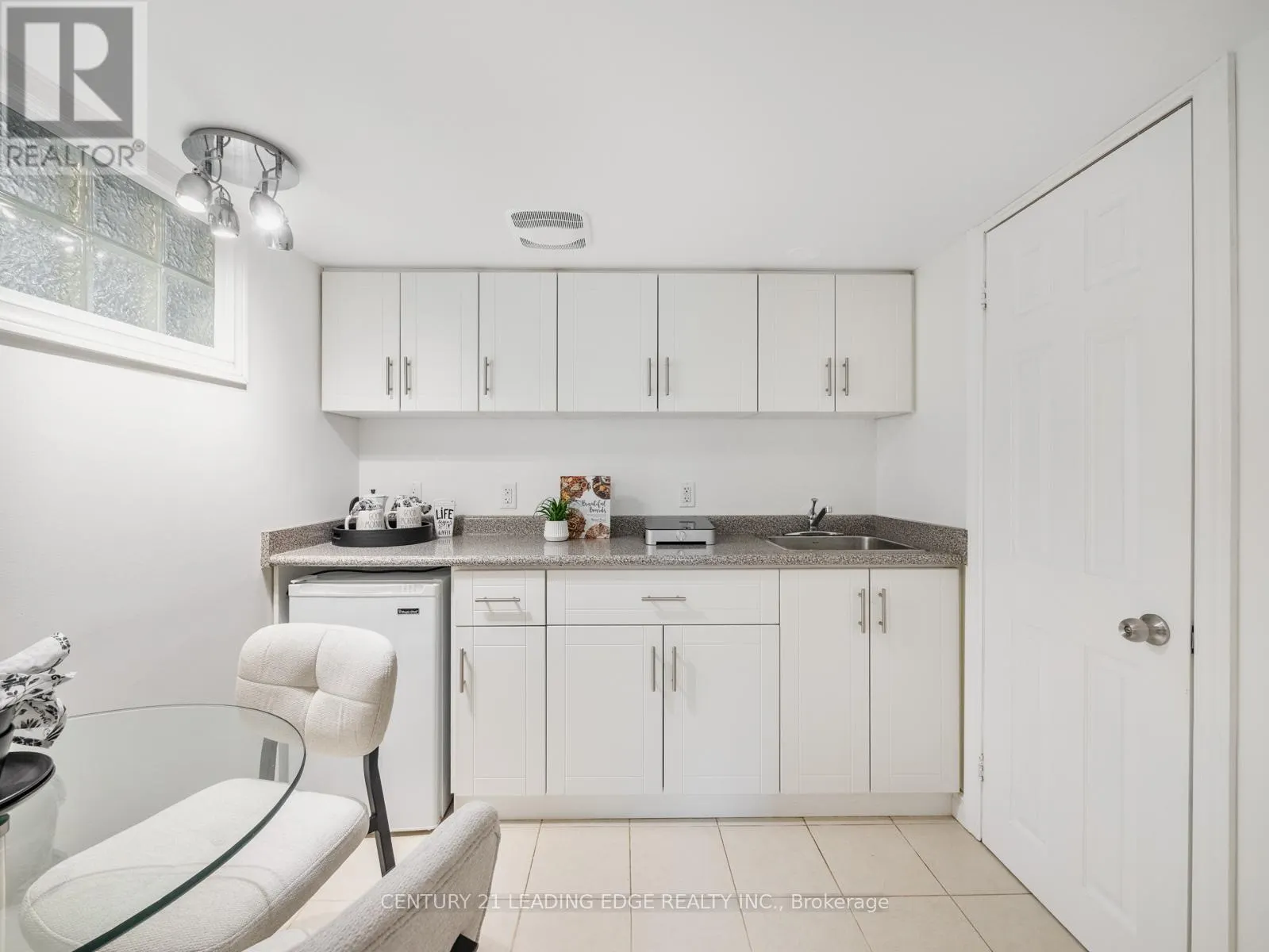 2 DAVENTRY ROAD