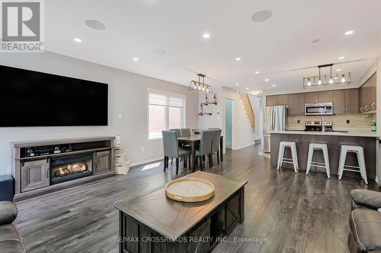784 MCCUE DRIVE