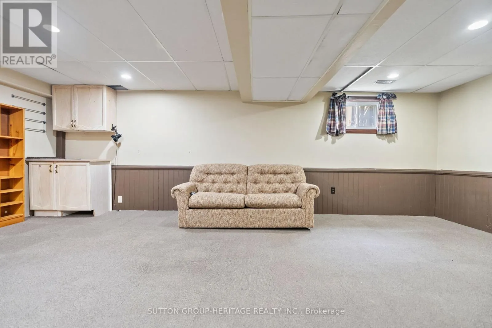 25 CARRUTHERS DRIVE