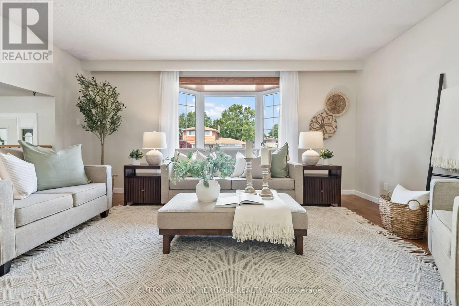 25 CARRUTHERS DRIVE