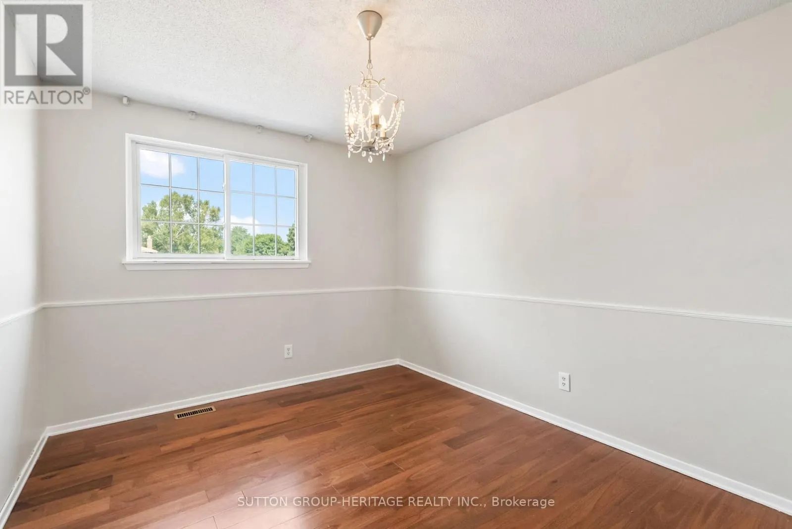 25 CARRUTHERS DRIVE