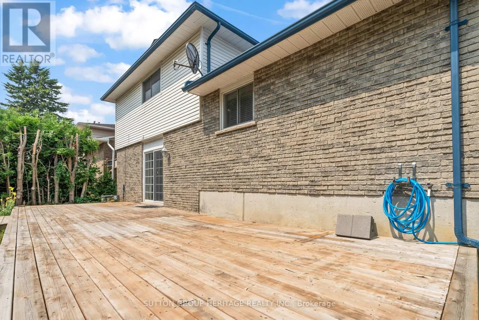 25 CARRUTHERS DRIVE
