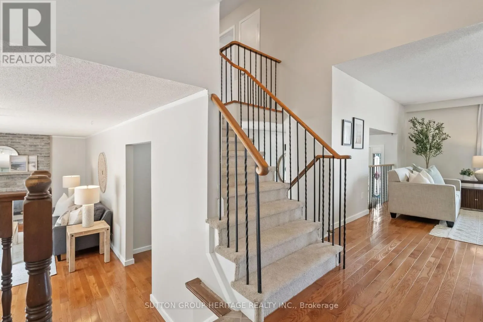 25 CARRUTHERS DRIVE