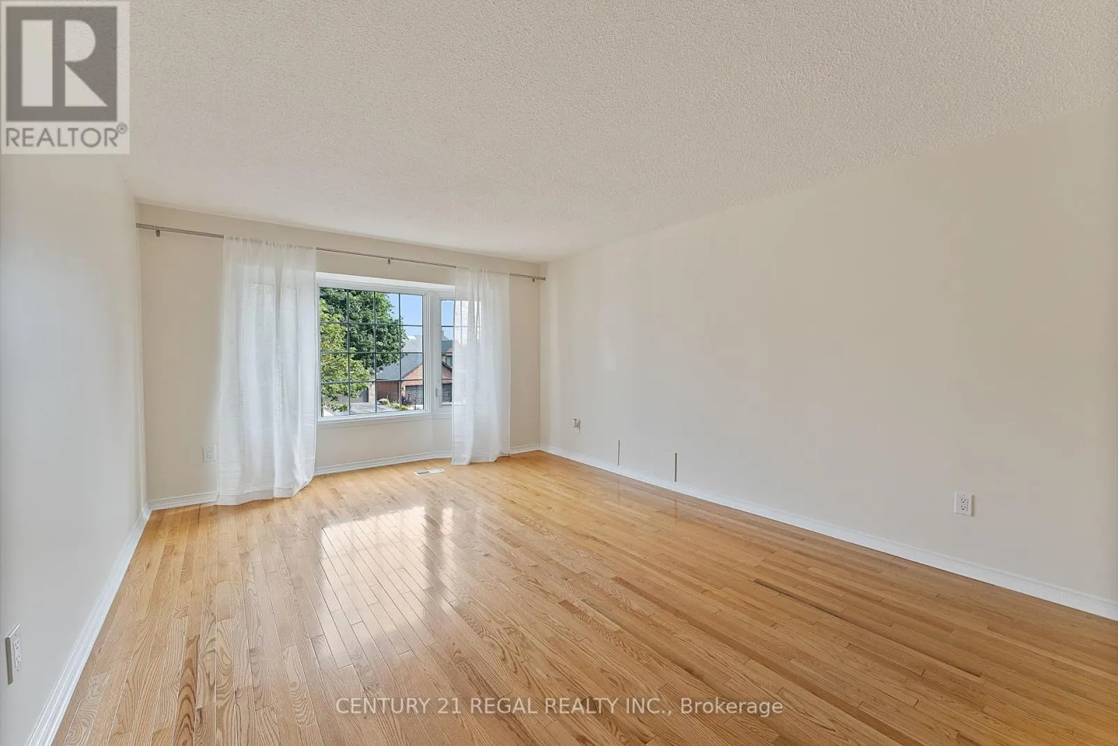61 BROADBRIDGE DRIVE
