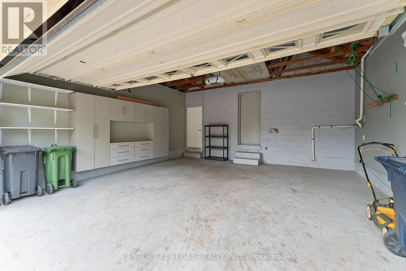 61 BROADBRIDGE DRIVE