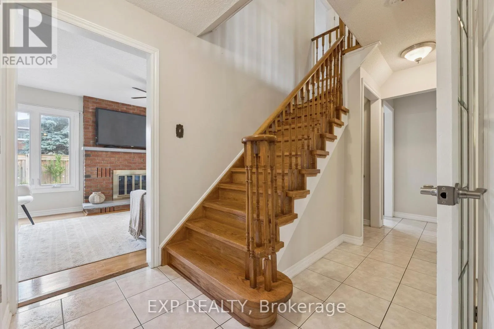 8 MARTINET STREET