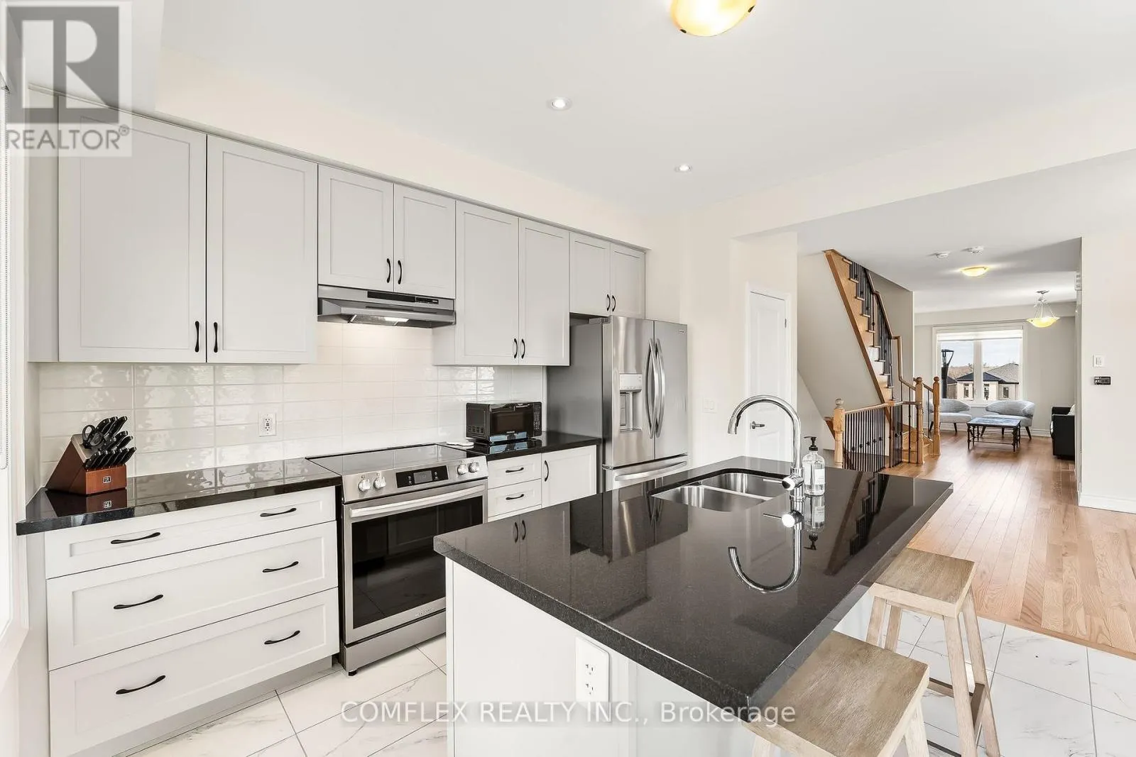 2832 TIPPETT MEWS