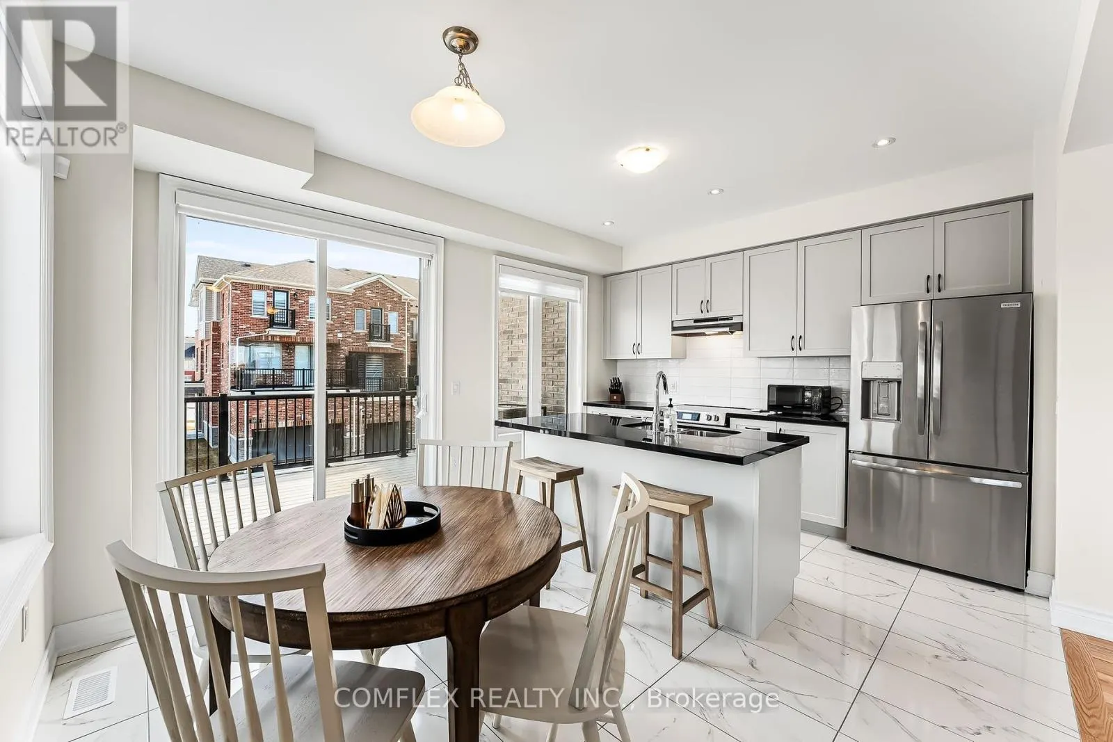 2832 TIPPETT MEWS