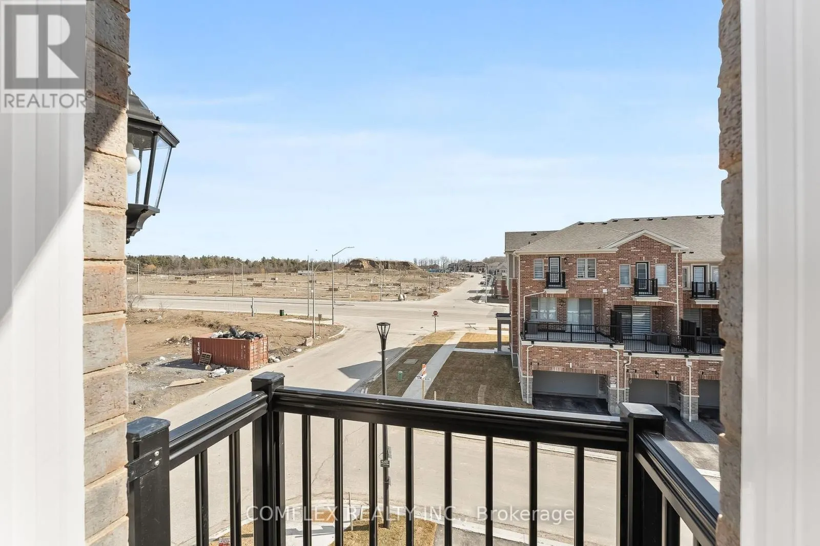 2832 TIPPETT MEWS