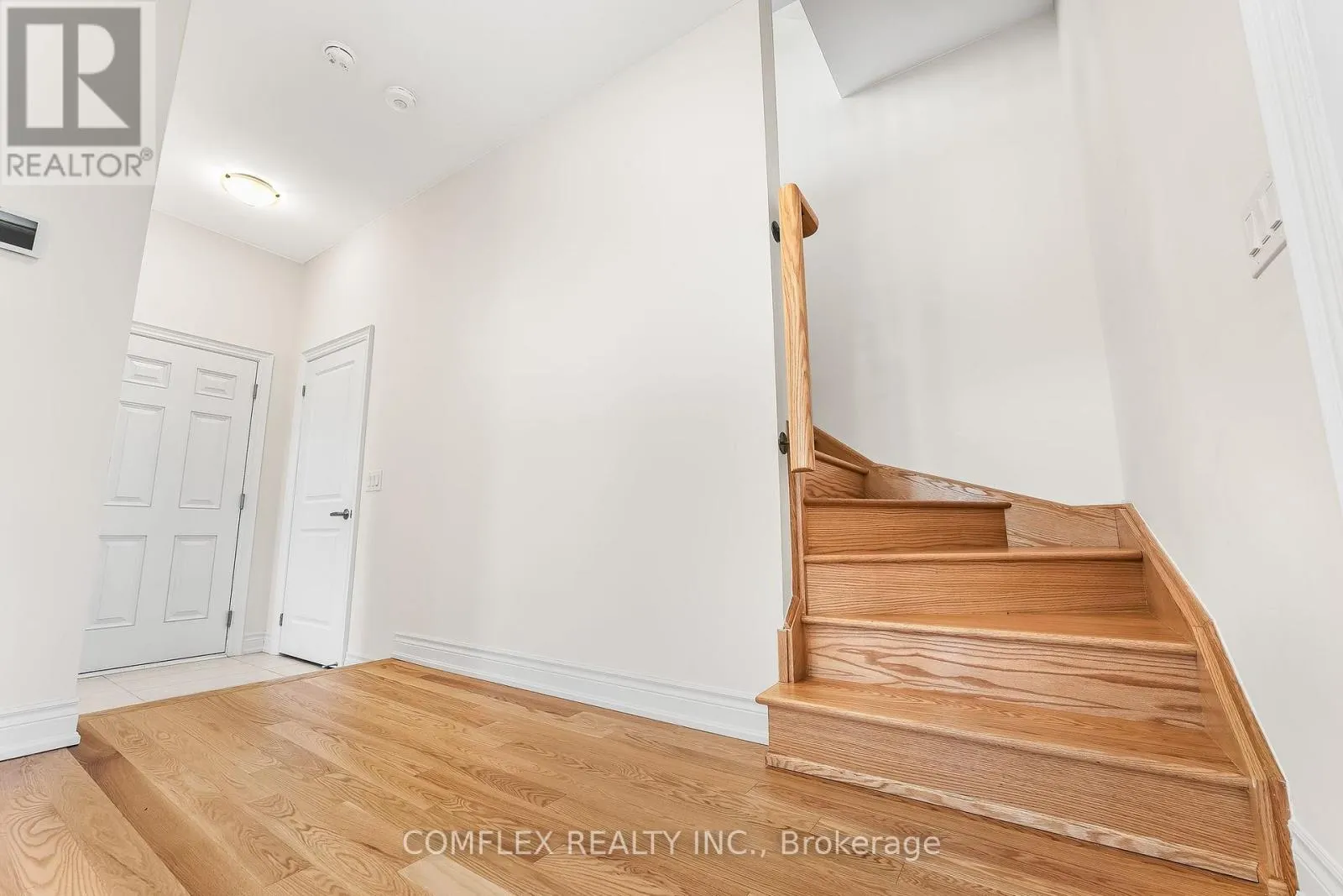2832 TIPPETT MEWS