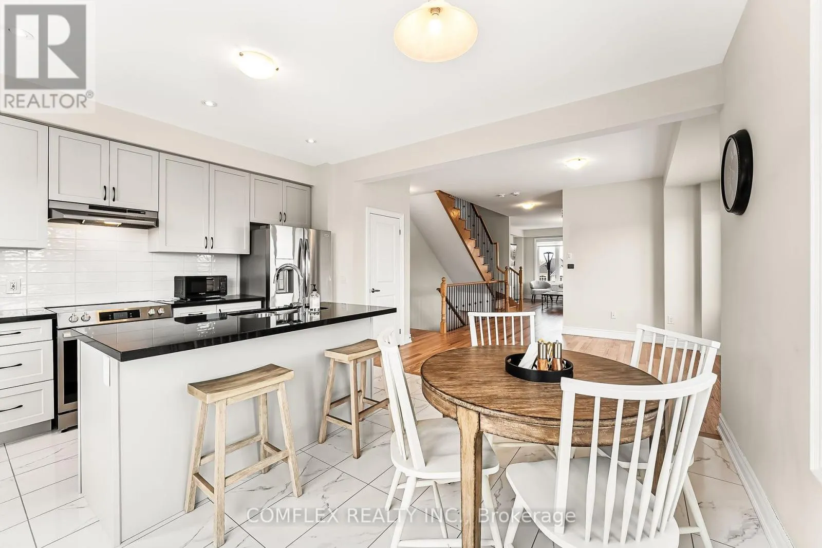 2832 TIPPETT MEWS