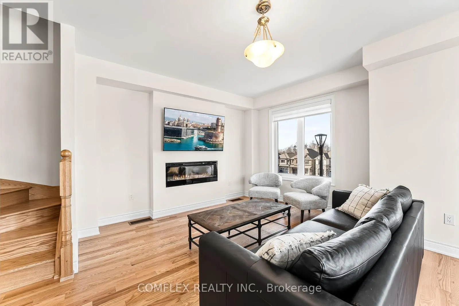 2832 TIPPETT MEWS