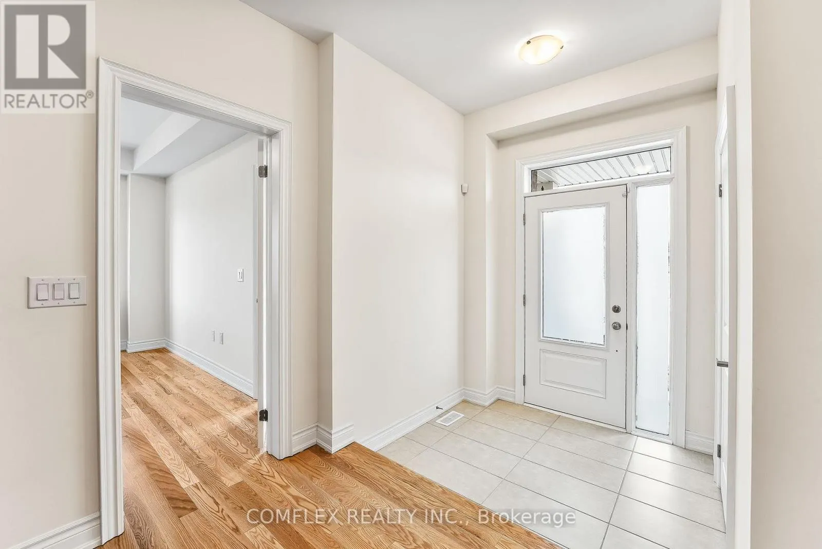 2832 TIPPETT MEWS