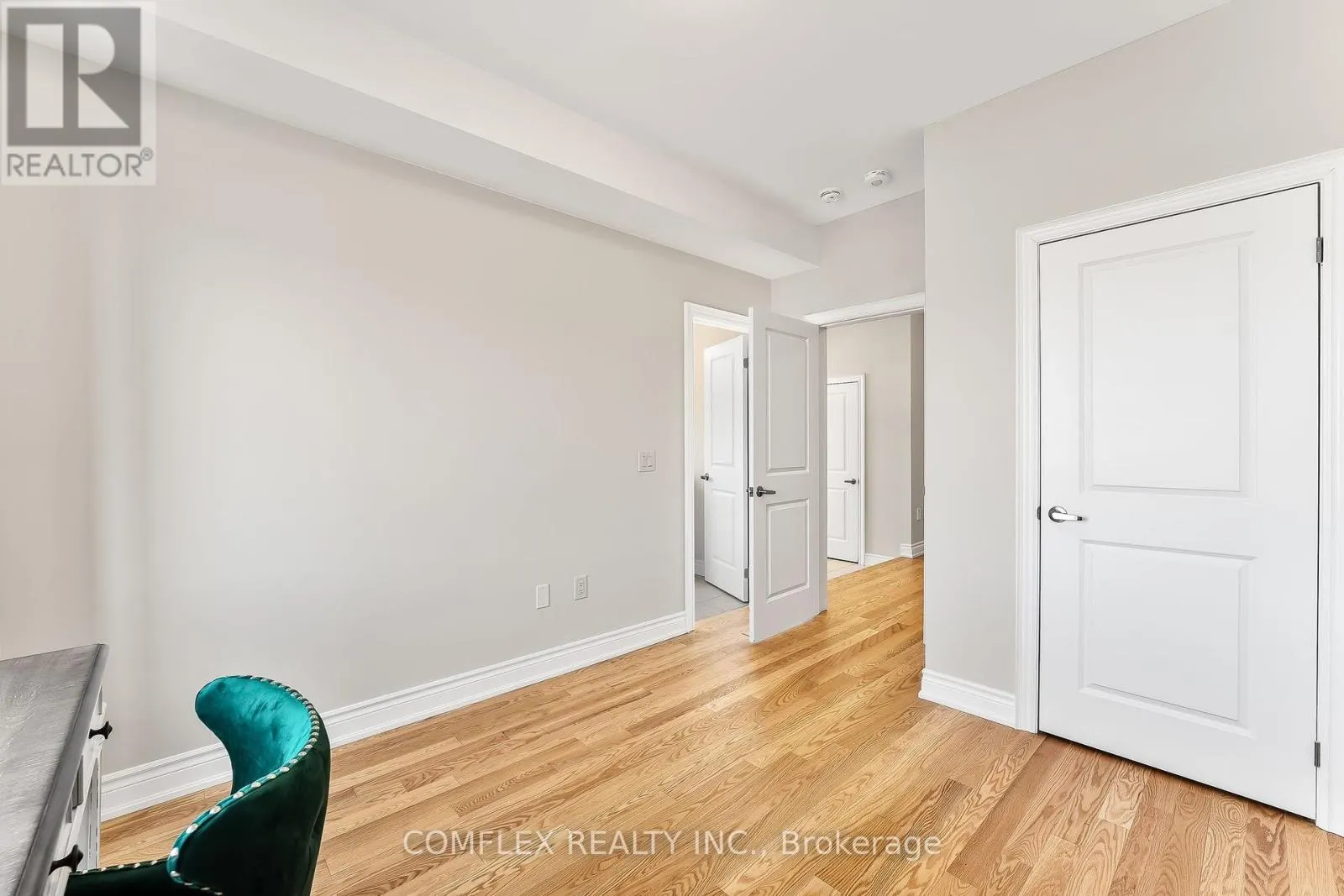 2832 TIPPETT MEWS