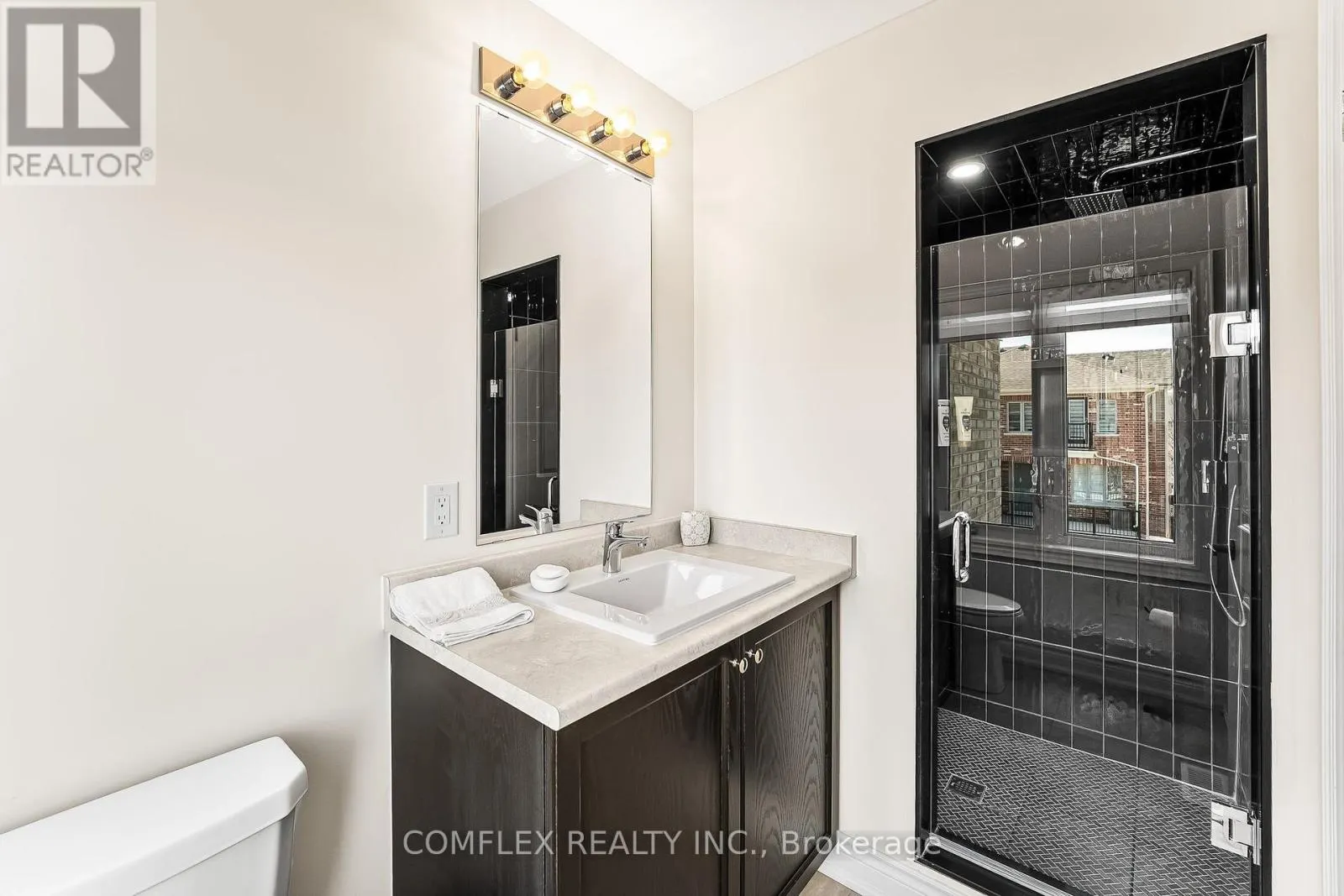 2832 TIPPETT MEWS