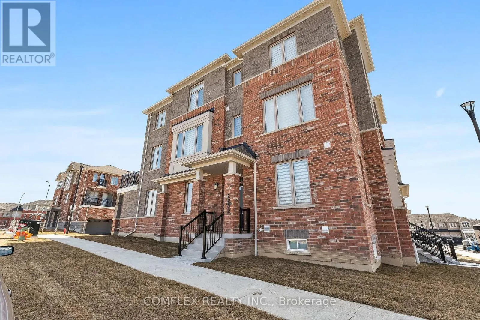 2832 TIPPETT MEWS