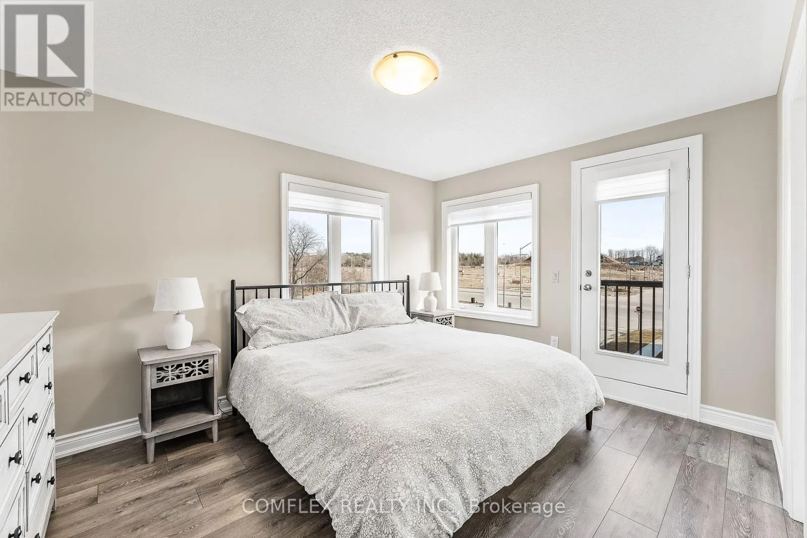 2832 TIPPETT MEWS