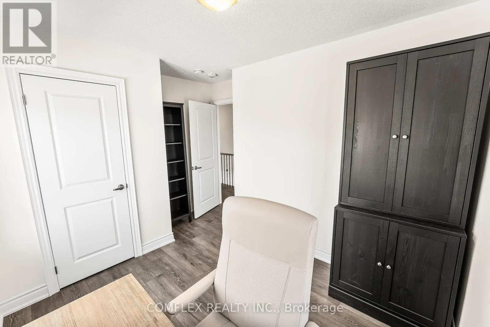 2832 TIPPETT MEWS