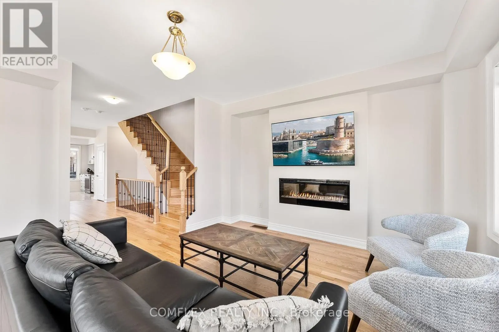 2832 TIPPETT MEWS