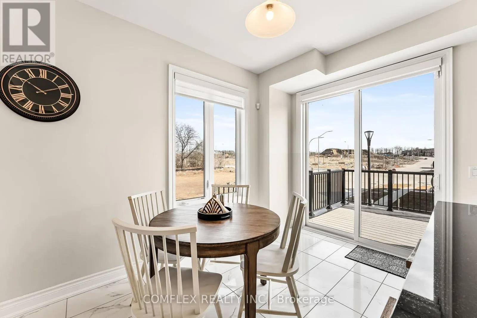 2832 TIPPETT MEWS