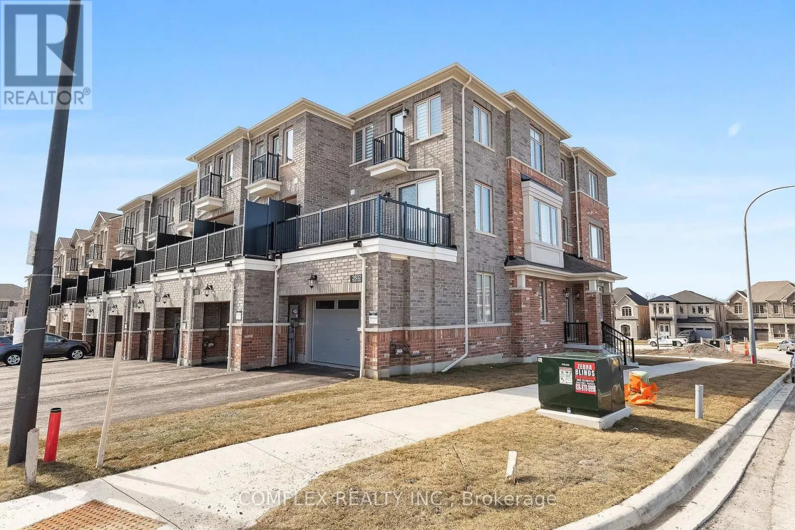 2832 TIPPETT MEWS