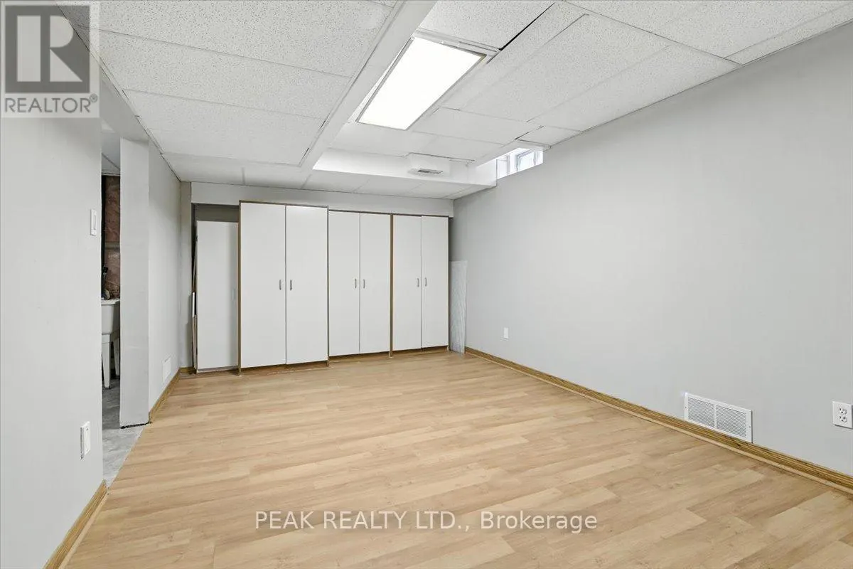 2 GRANARY LANE