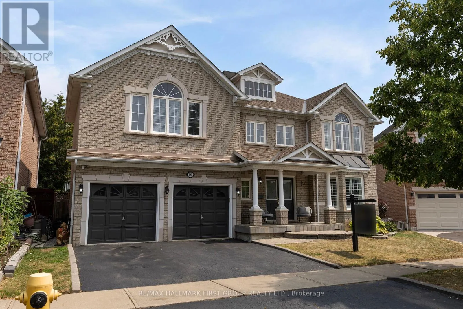 19 BALLGROVE CRESCENT